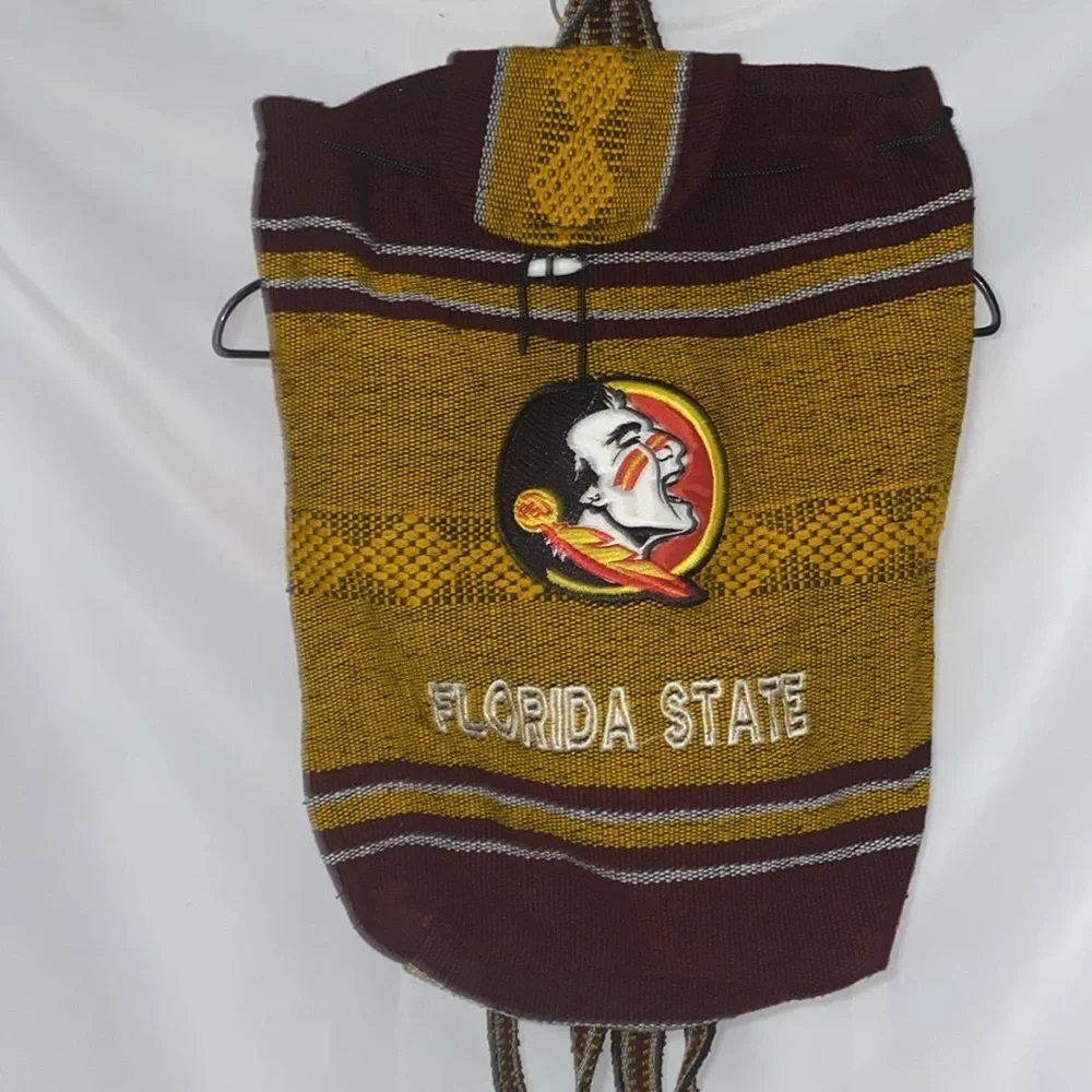 Florida State Knit Backpack NO BRAND MEASURES APPROX‎ 18”x14” DRAWSTING CLEAN